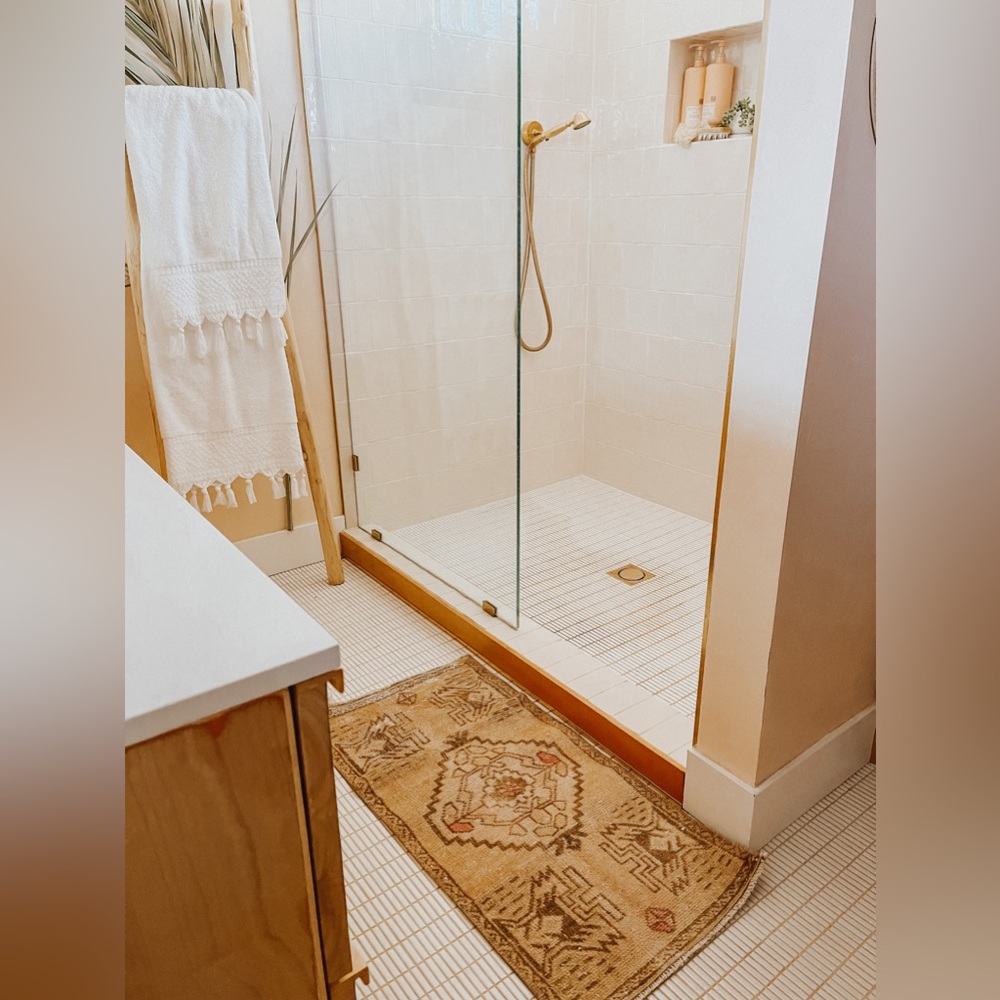 Anthropologie Tan and Gold Patterned Bath Mat